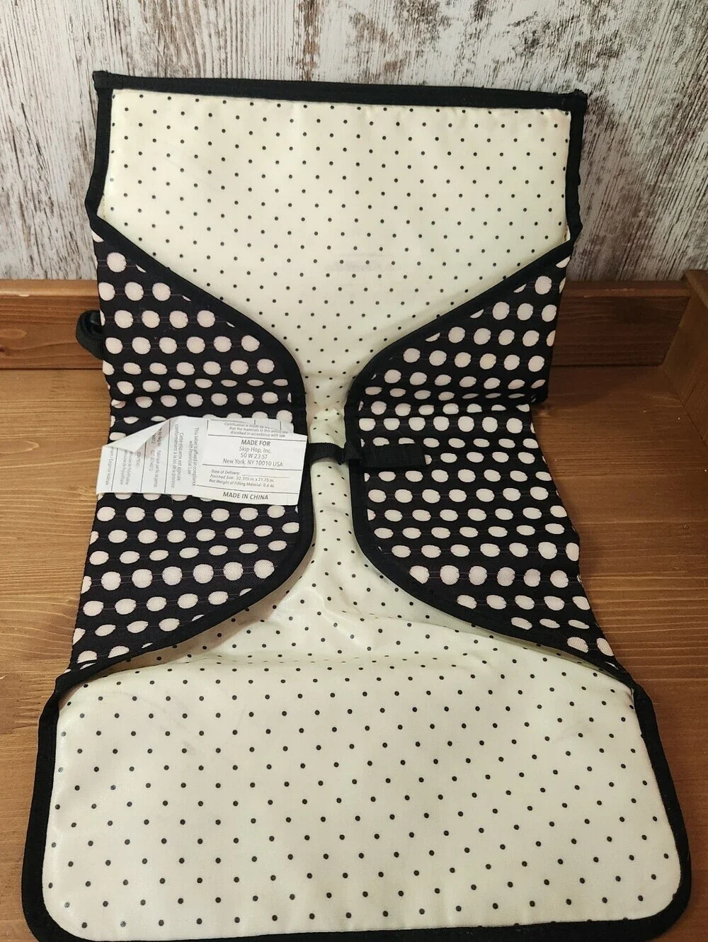 Skip Hop Pronto Baby Changing Station & Diaper Clutch Black Off White Polka Dot
